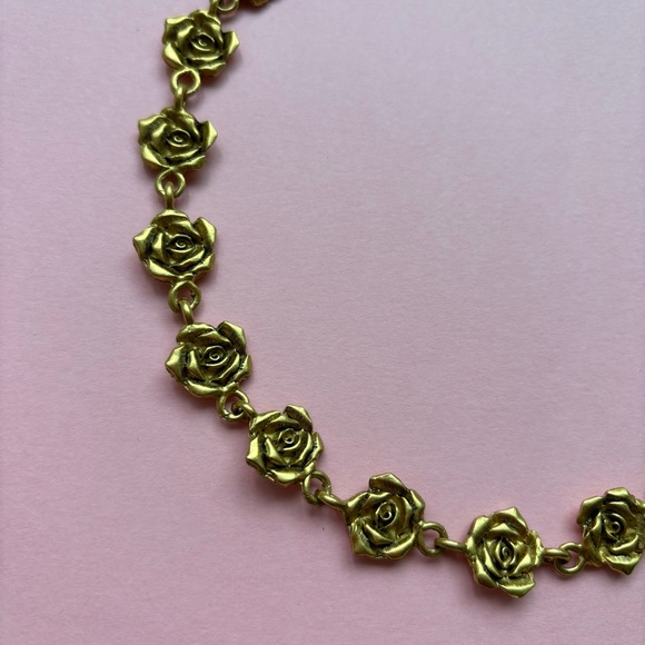 Vintage 90s Rose Necklace - Picture 4 of 7